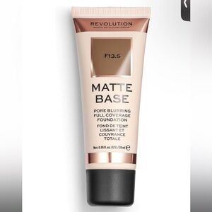 F13.5 | Revolution Matte Base Foundation –  (Full Coverage, Pore Blurring)